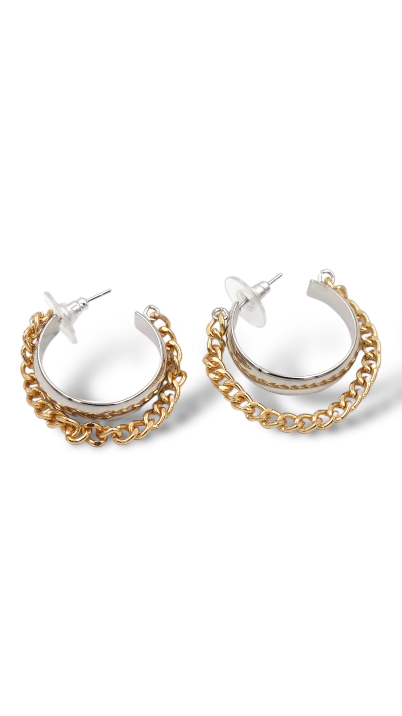 Bold Chain-Link Hoop Earrings – Edgy Meets Chic