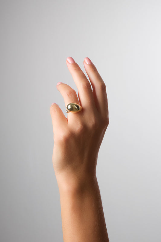 Bold Gold Dome Ring – Chic and Minimalist Statement Jewelry