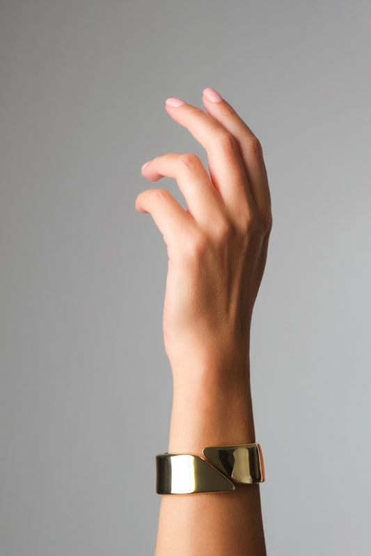 Asymmetric Gold Cuff Bracelet – Modern and Artistic Statement Jewelry